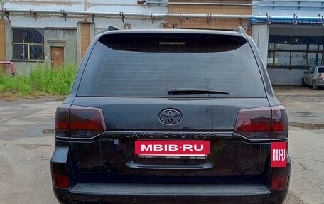 Toyota Land Cruiser 200, 2018 год, 10 000 000 рублей, 4 фотография