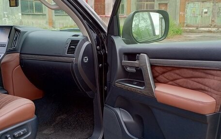 Toyota Land Cruiser 200, 2018 год, 10 000 000 рублей, 6 фотография