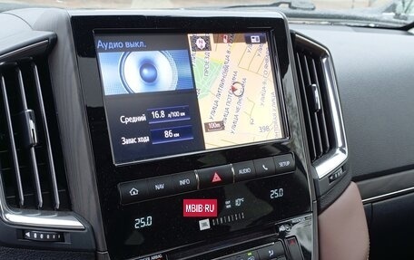 Toyota Land Cruiser 200, 2018 год, 10 000 000 рублей, 15 фотография