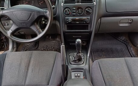 Mitsubishi Galant VIII, 2002 год, 315 000 рублей, 11 фотография