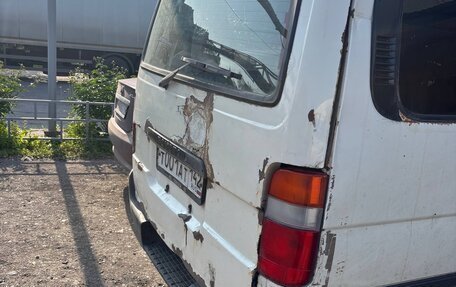 Toyota HiAce H100, 2002 год, 458 000 рублей, 6 фотография