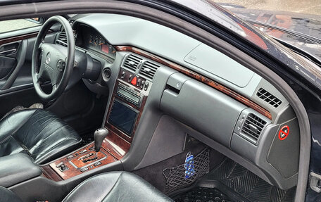 Mercedes-Benz E-Класс, 2000 год, 399 000 рублей, 16 фотография