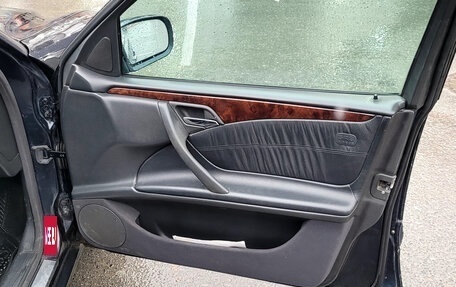 Mercedes-Benz E-Класс, 2000 год, 399 000 рублей, 17 фотография