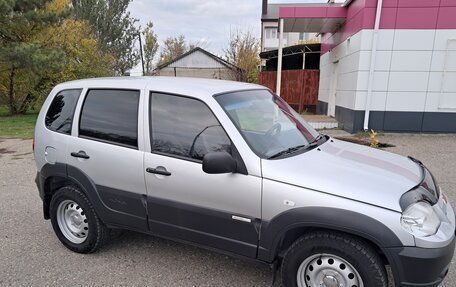 Chevrolet Niva I рестайлинг, 2013 год, 670 000 рублей, 2 фотография