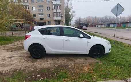 Opel Astra J, 2011 год, 800 000 рублей, 5 фотография