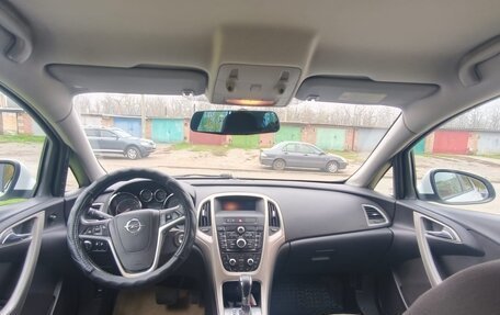 Opel Astra J, 2011 год, 800 000 рублей, 6 фотография