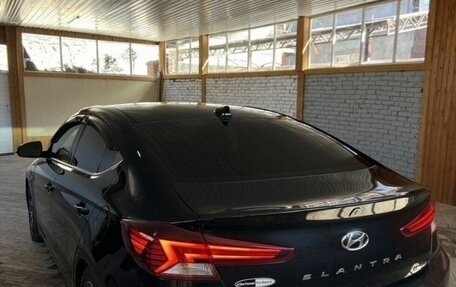 Hyundai Elantra VI рестайлинг, 2019 год, 1 750 000 рублей, 11 фотография