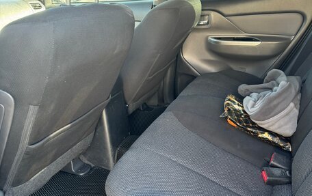 Mitsubishi L200 IV рестайлинг, 2017 год, 2 490 000 рублей, 8 фотография