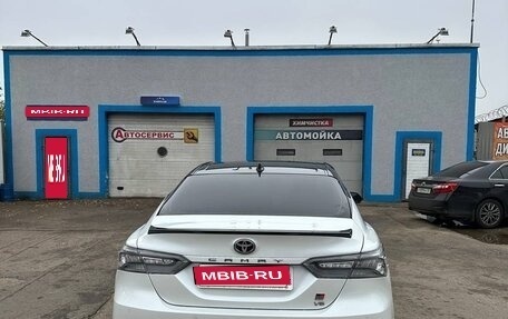Toyota Camry, 2021 год, 3 700 000 рублей, 1 фотография