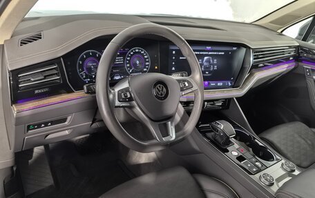 Volkswagen Touareg III, 2018 год, 4 990 000 рублей, 12 фотография