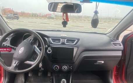 KIA Rio III рестайлинг, 2012 год, 700 000 рублей, 10 фотография