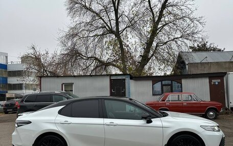 Toyota Camry, 2021 год, 3 700 000 рублей, 6 фотография