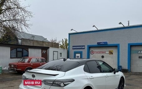 Toyota Camry, 2021 год, 3 700 000 рублей, 5 фотография