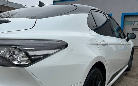 Toyota Camry, 2021 год, 3 700 000 рублей, 10 фотография