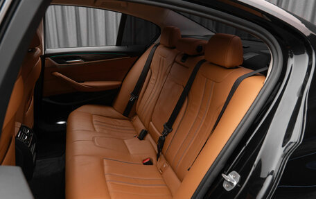 BMW 5 серия, 2019 год, 3 640 000 рублей, 14 фотография