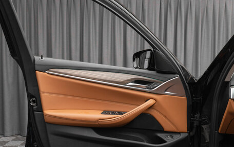 BMW 5 серия, 2019 год, 3 640 000 рублей, 15 фотография