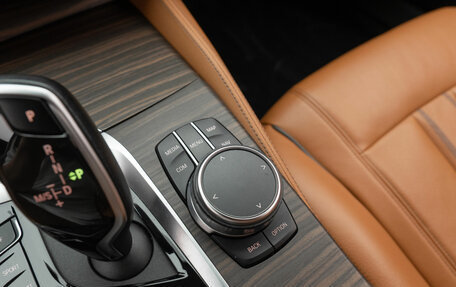 BMW 5 серия, 2019 год, 3 640 000 рублей, 21 фотография