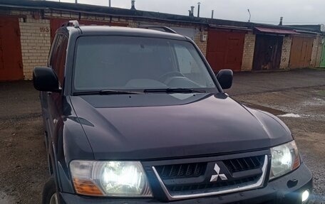 Mitsubishi Pajero III рестайлинг, 2005 год, 630 000 рублей, 1 фотография