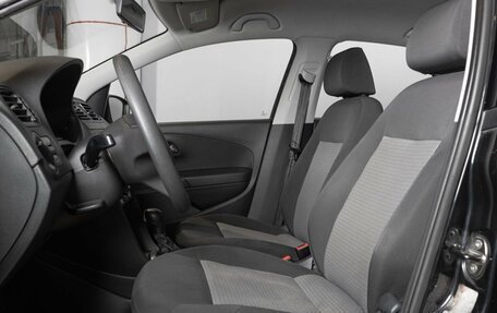 Volkswagen Polo VI (EU Market), 2013 год, 1 045 000 рублей, 13 фотография