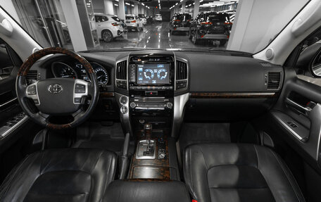 Toyota Land Cruiser 200, 2014 год, 4 400 000 рублей, 8 фотография