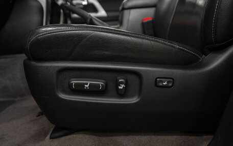 Toyota Land Cruiser 200, 2014 год, 4 400 000 рублей, 17 фотография