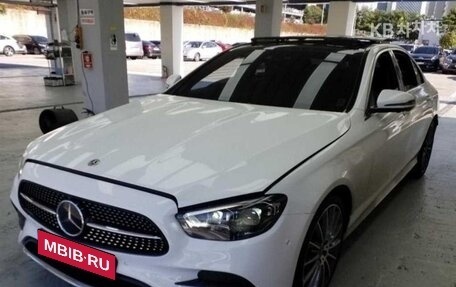 Mercedes-Benz E-Класс, 2021 год, 3 670 000 рублей, 1 фотография