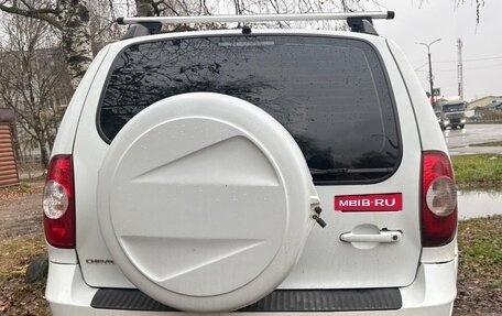 Chevrolet Niva I рестайлинг, 2011 год, 570 000 рублей, 4 фотография