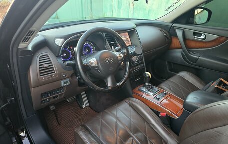 Infiniti QX70, 2013 год, 1 880 000 рублей, 9 фотография