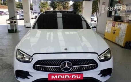 Mercedes-Benz E-Класс, 2021 год, 3 670 000 рублей, 2 фотография