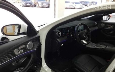 Mercedes-Benz E-Класс, 2021 год, 3 670 000 рублей, 13 фотография