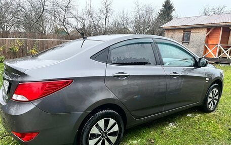 Hyundai Solaris II рестайлинг, 2015 год, 840 000 рублей, 4 фотография