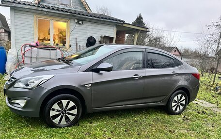Hyundai Solaris II рестайлинг, 2015 год, 840 000 рублей, 2 фотография