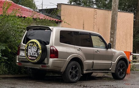 Mitsubishi Pajero III рестайлинг, 2003 год, 850 000 рублей, 3 фотография