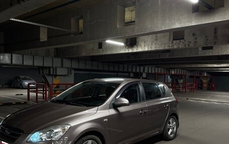 KIA cee'd I рестайлинг, 2009 год, 650 000 рублей, 2 фотография