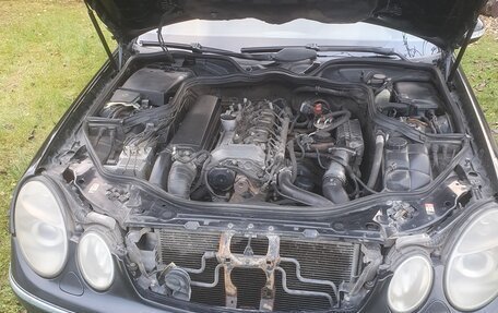 Mercedes-Benz E-Класс, 2002 год, 850 000 рублей, 16 фотография