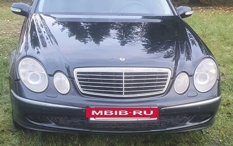 Mercedes-Benz E-Класс, 2002 год, 850 000 рублей, 3 фотография