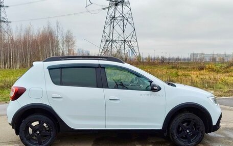 Renault Sandero II рестайлинг, 2018 год, 1 100 000 рублей, 2 фотография