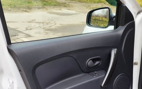 Renault Sandero II рестайлинг, 2018 год, 1 100 000 рублей, 15 фотография