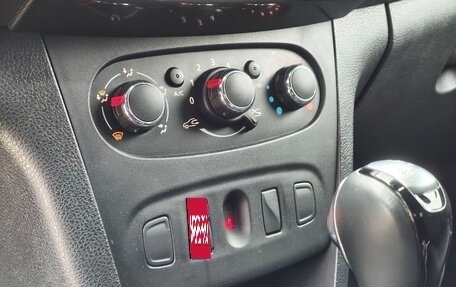 Renault Sandero II рестайлинг, 2018 год, 1 100 000 рублей, 18 фотография