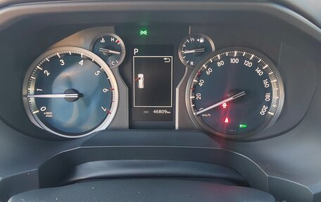 Toyota Land Cruiser Prado 150 рестайлинг 2, 2021 год, 7 500 000 рублей, 10 фотография