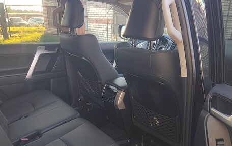 Toyota Land Cruiser Prado 150 рестайлинг 2, 2021 год, 7 500 000 рублей, 14 фотография