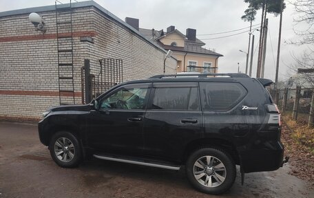 Toyota Land Cruiser Prado 150 рестайлинг 2, 2021 год, 7 500 000 рублей, 6 фотография