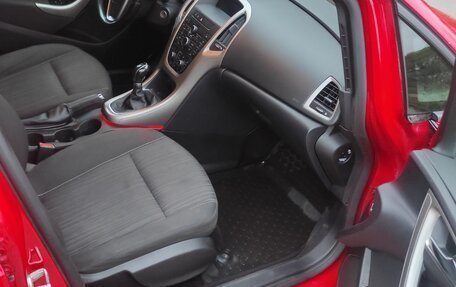 Opel Astra J, 2011 год, 720 000 рублей, 5 фотография