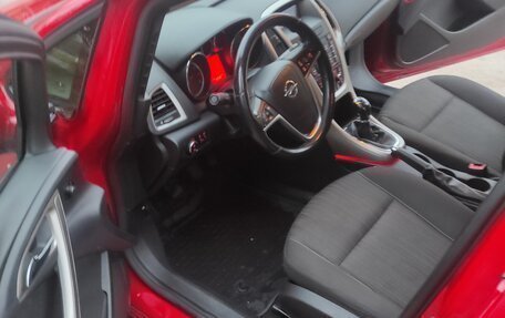 Opel Astra J, 2011 год, 720 000 рублей, 6 фотография