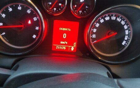 Opel Astra J, 2011 год, 720 000 рублей, 8 фотография