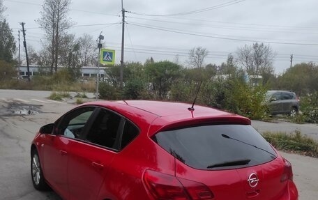 Opel Astra J, 2011 год, 720 000 рублей, 3 фотография