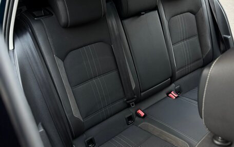 Volkswagen Passat B8 рестайлинг, 2020 год, 2 790 000 рублей, 18 фотография