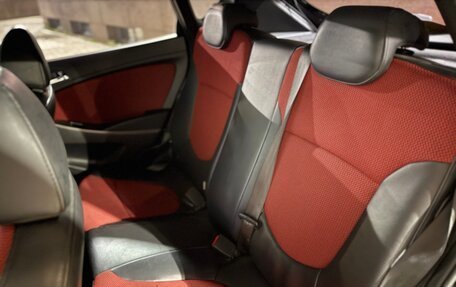 Hyundai Solaris II рестайлинг, 2011 год, 640 000 рублей, 14 фотография