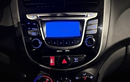 Hyundai Solaris II рестайлинг, 2011 год, 640 000 рублей, 16 фотография