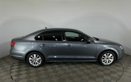 Volkswagen Jetta VI, 2011 год, 900 000 рублей, 4 фотография